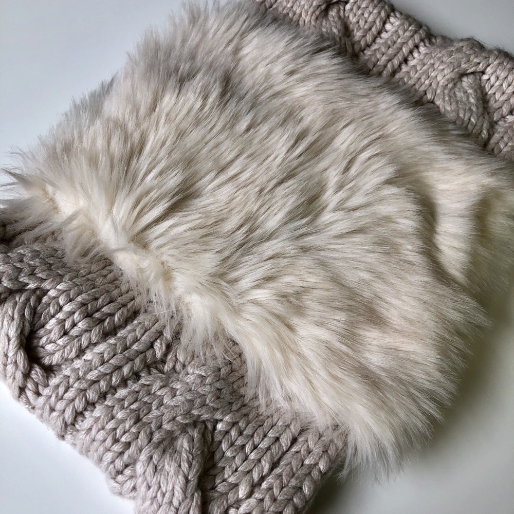 Ann Taylor Cream Fur Cable Knit Infinity Scarf